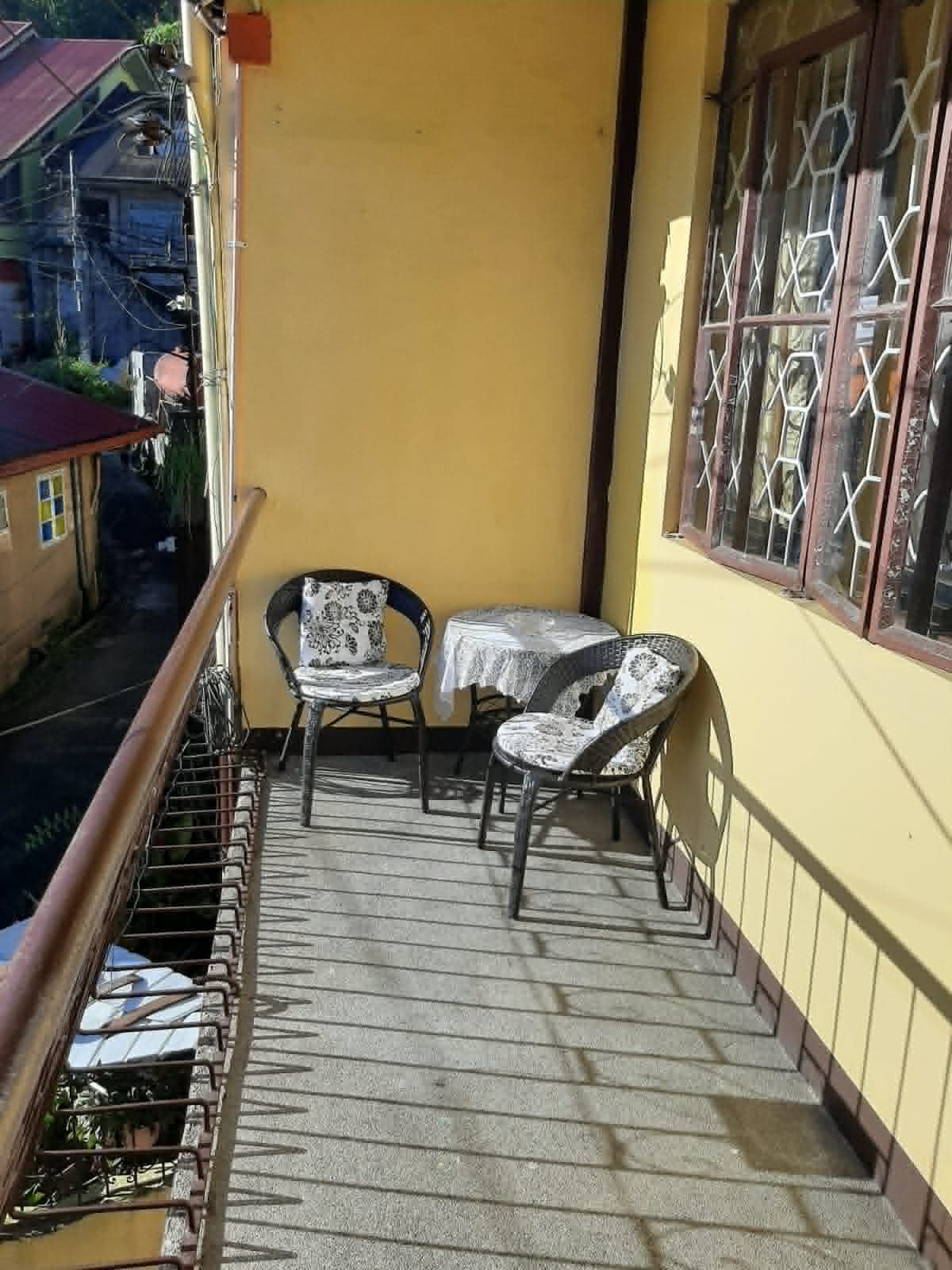 Private Balcony (Features of Abong and Ba-ey Units)