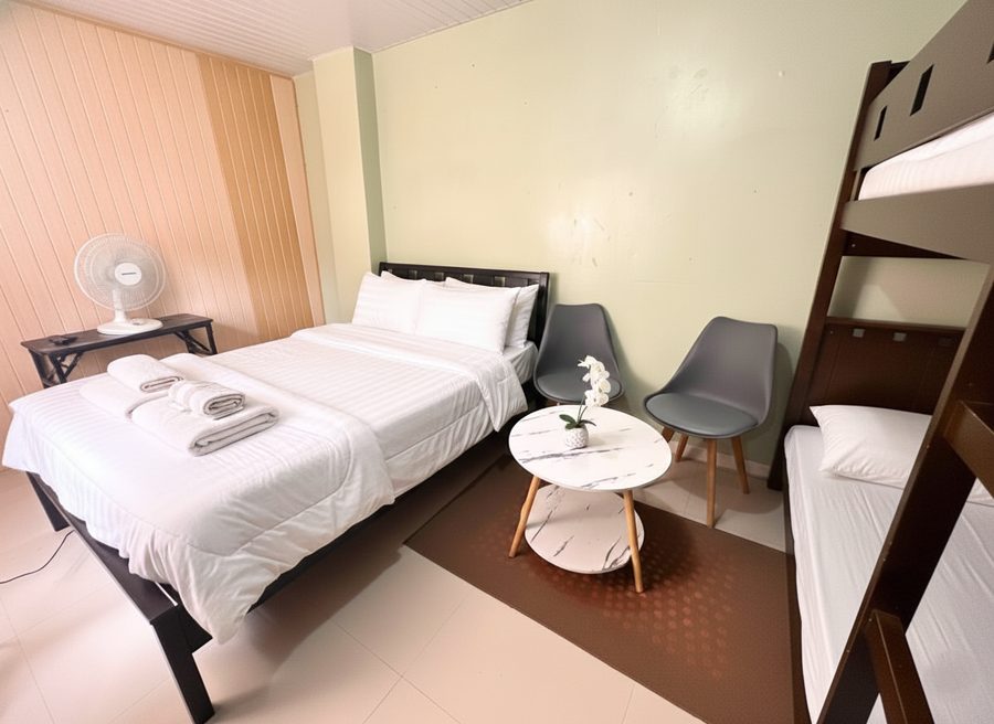 Queen size bed perfect for couple